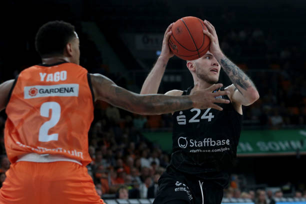 轻球员中相 轻球员中相