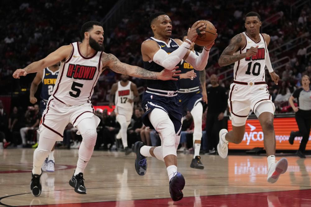 使得他成为 使得他成为