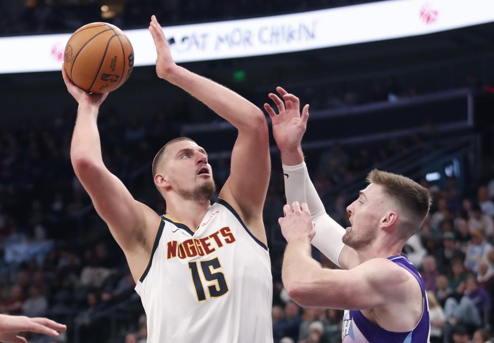 队伤病频频 队伤病频频