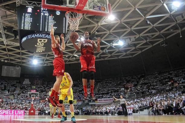 集的赛季中 集的赛季中